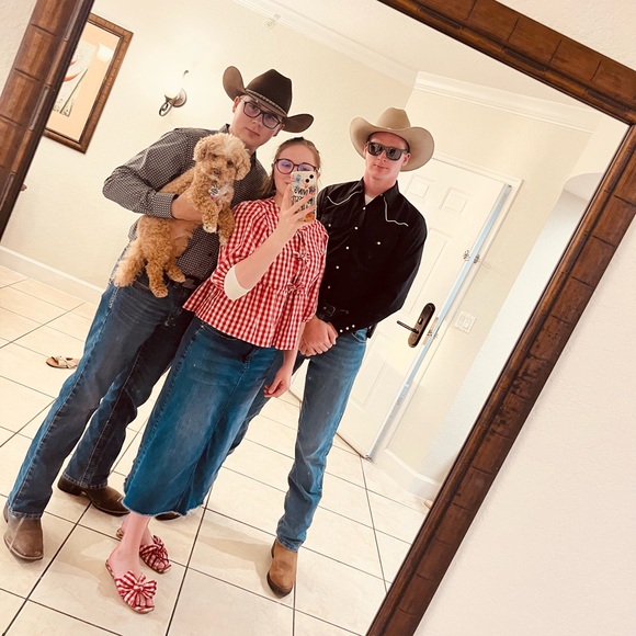 Hey y’all! 🪩💖 - Picture 6 of 13